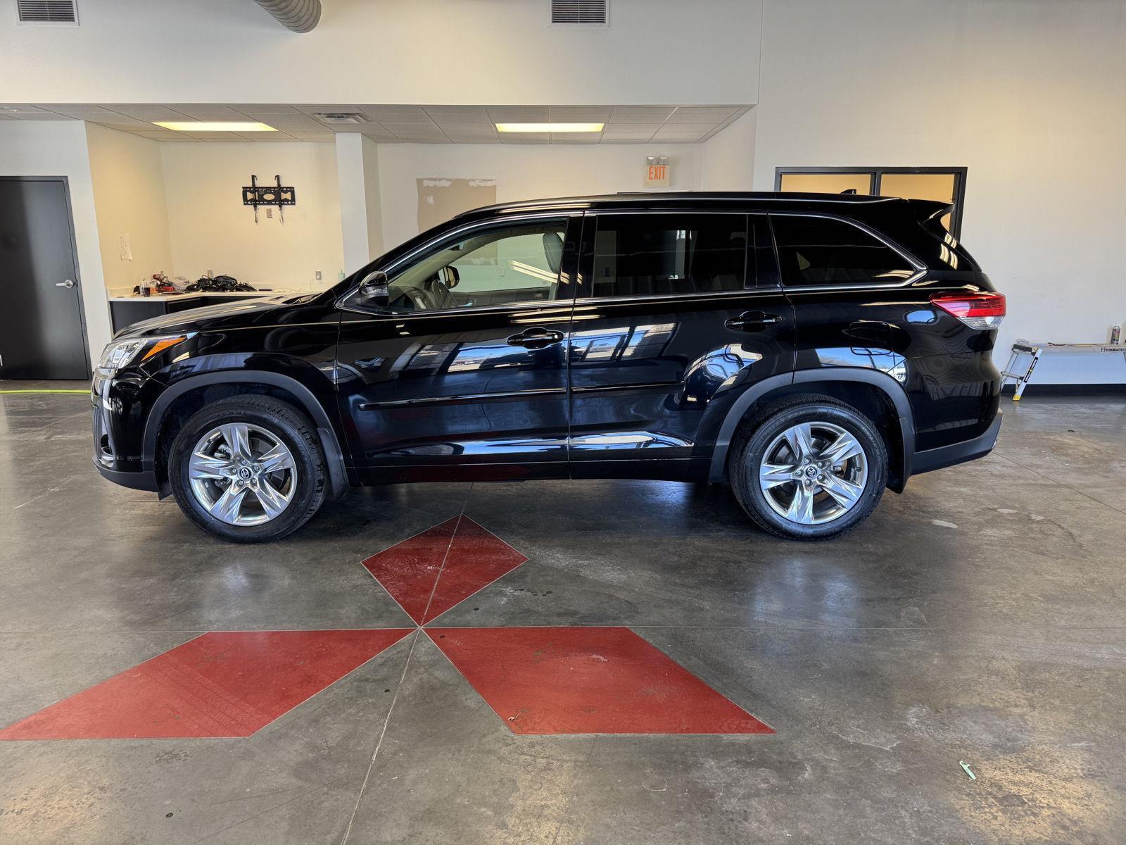 Used 2018 Toyota Highlander for sale in St. Joseph MO