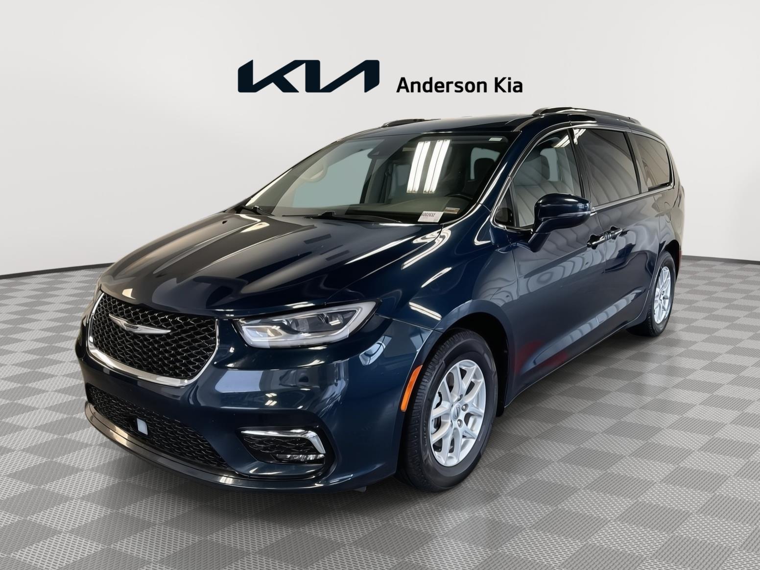 Used 2021 Chrysler Pacifica for sale in St. Joseph MO