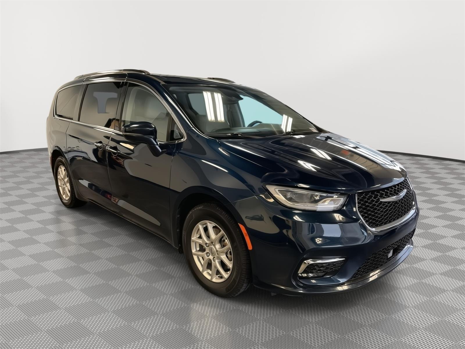 Used 2021 Chrysler Pacifica for sale in St. Joseph MO