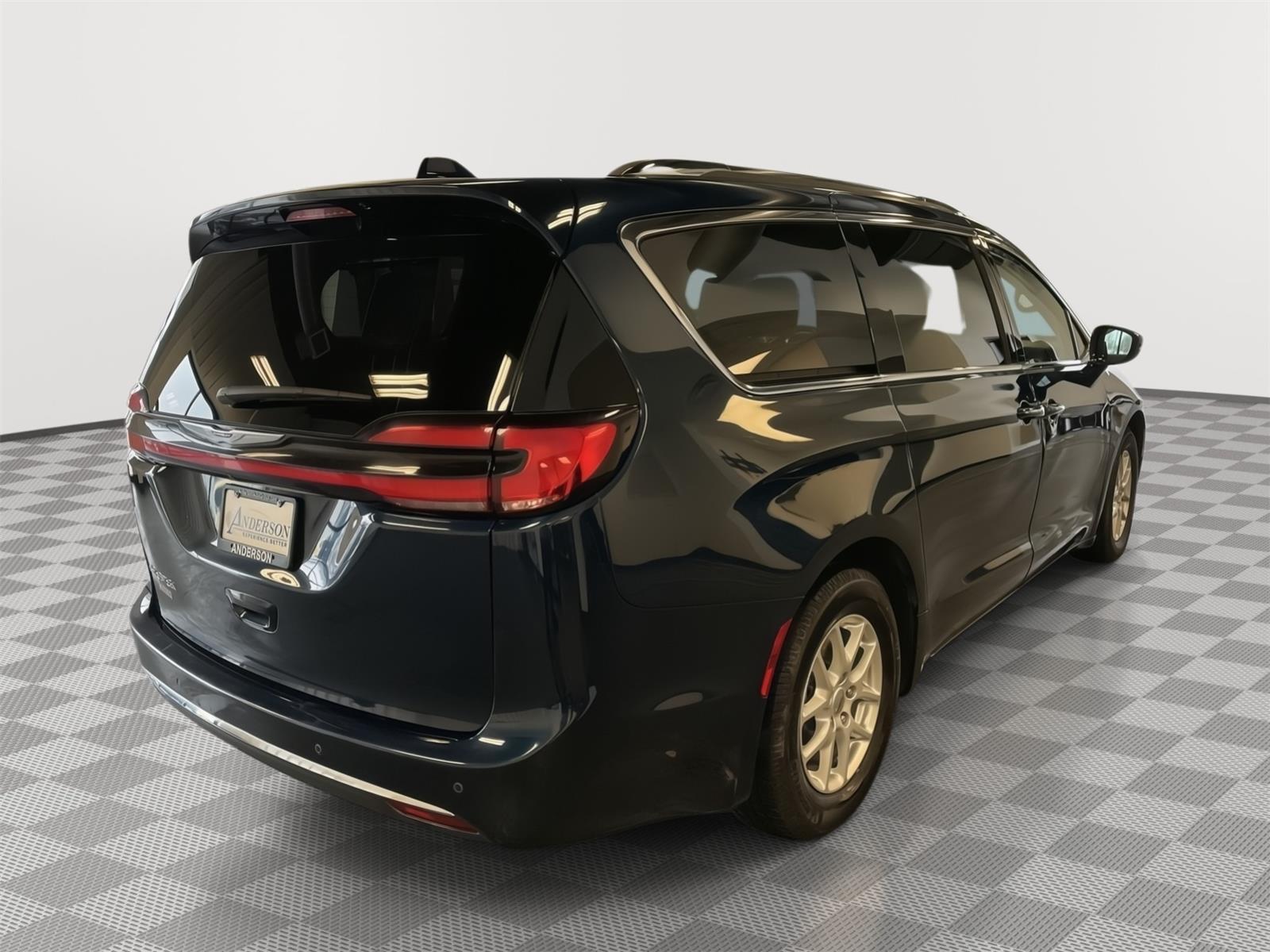 Used 2021 Chrysler Pacifica for sale in St. Joseph MO