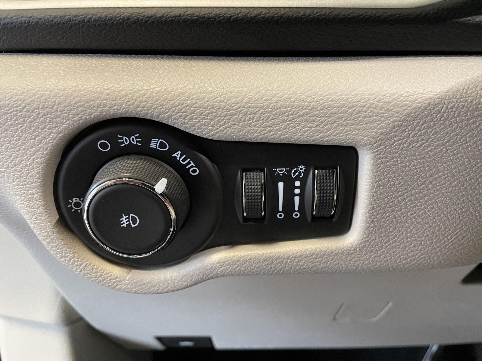 Used 2021 Chrysler Pacifica for sale in St. Joseph MO