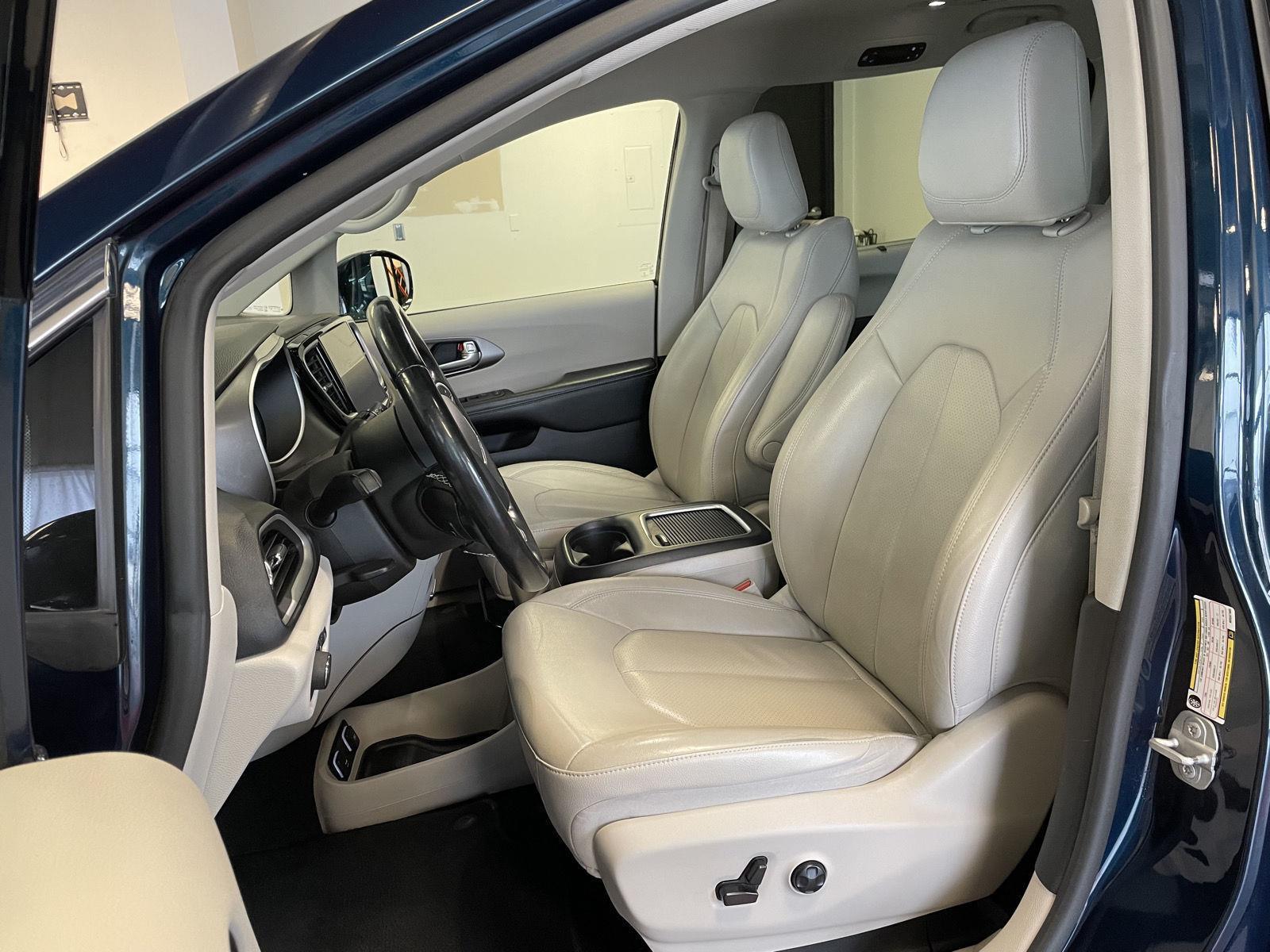 Used 2021 Chrysler Pacifica for sale in St. Joseph MO