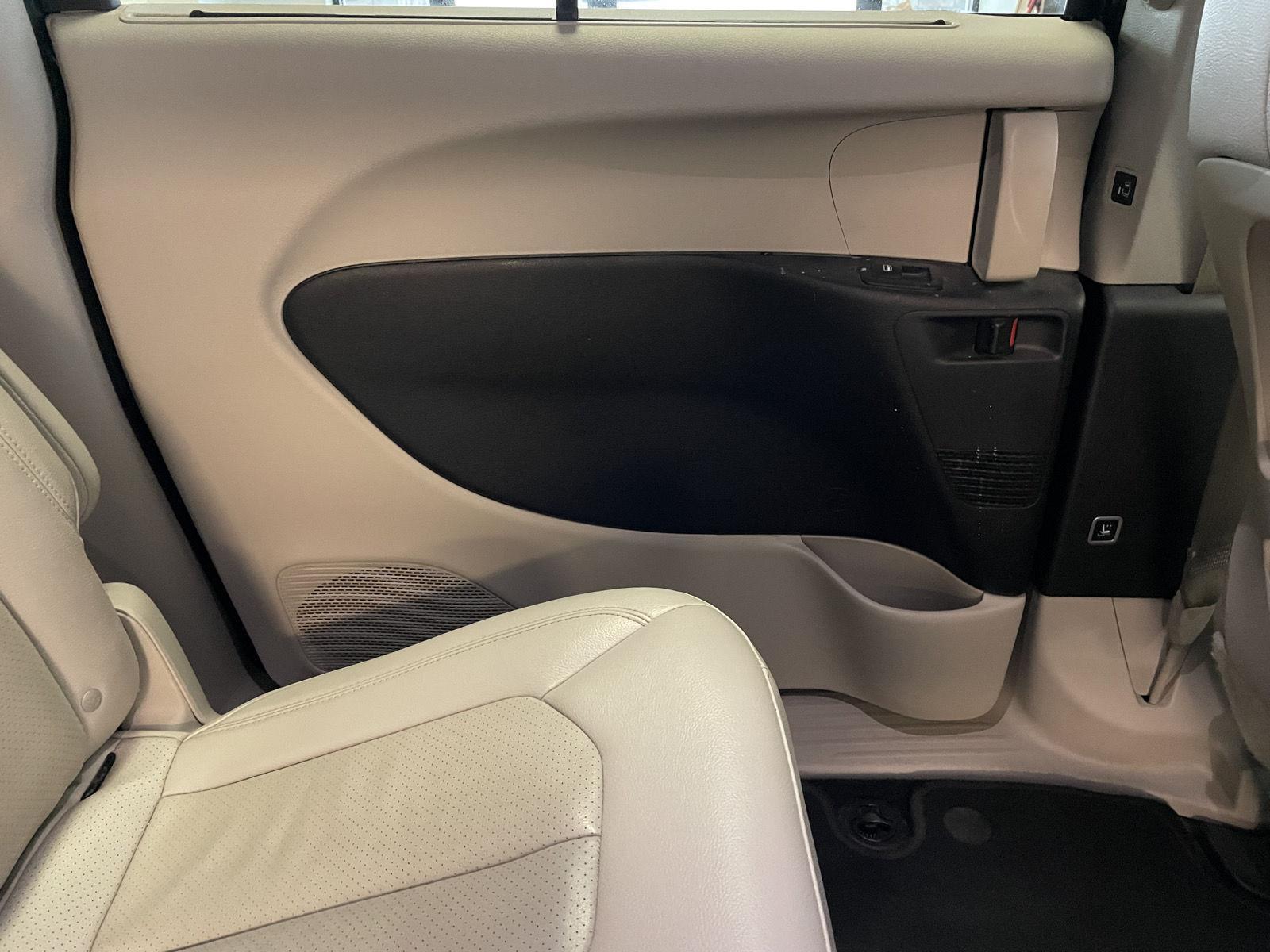 Used 2021 Chrysler Pacifica for sale in St. Joseph MO