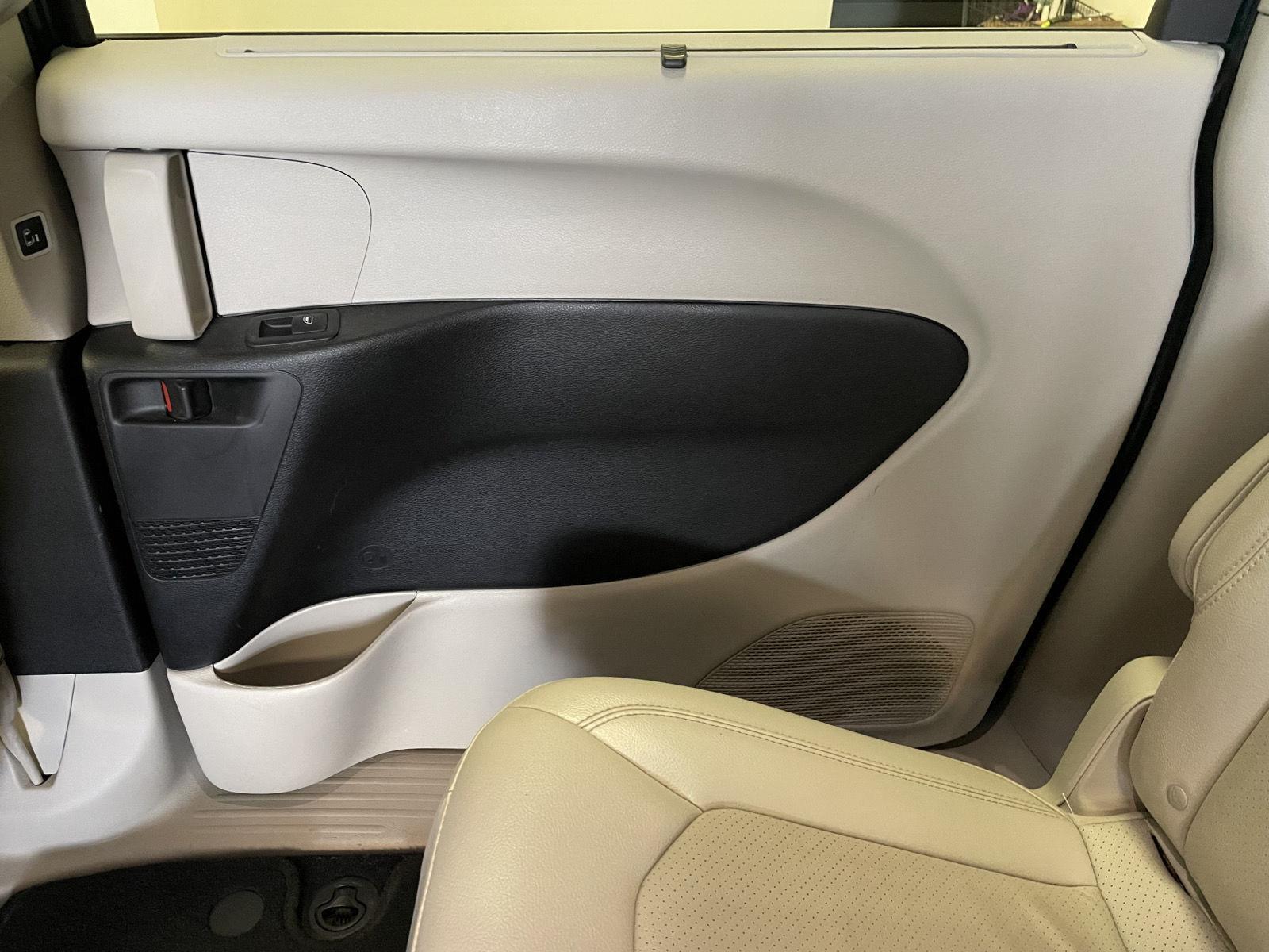 Used 2021 Chrysler Pacifica for sale in St. Joseph MO