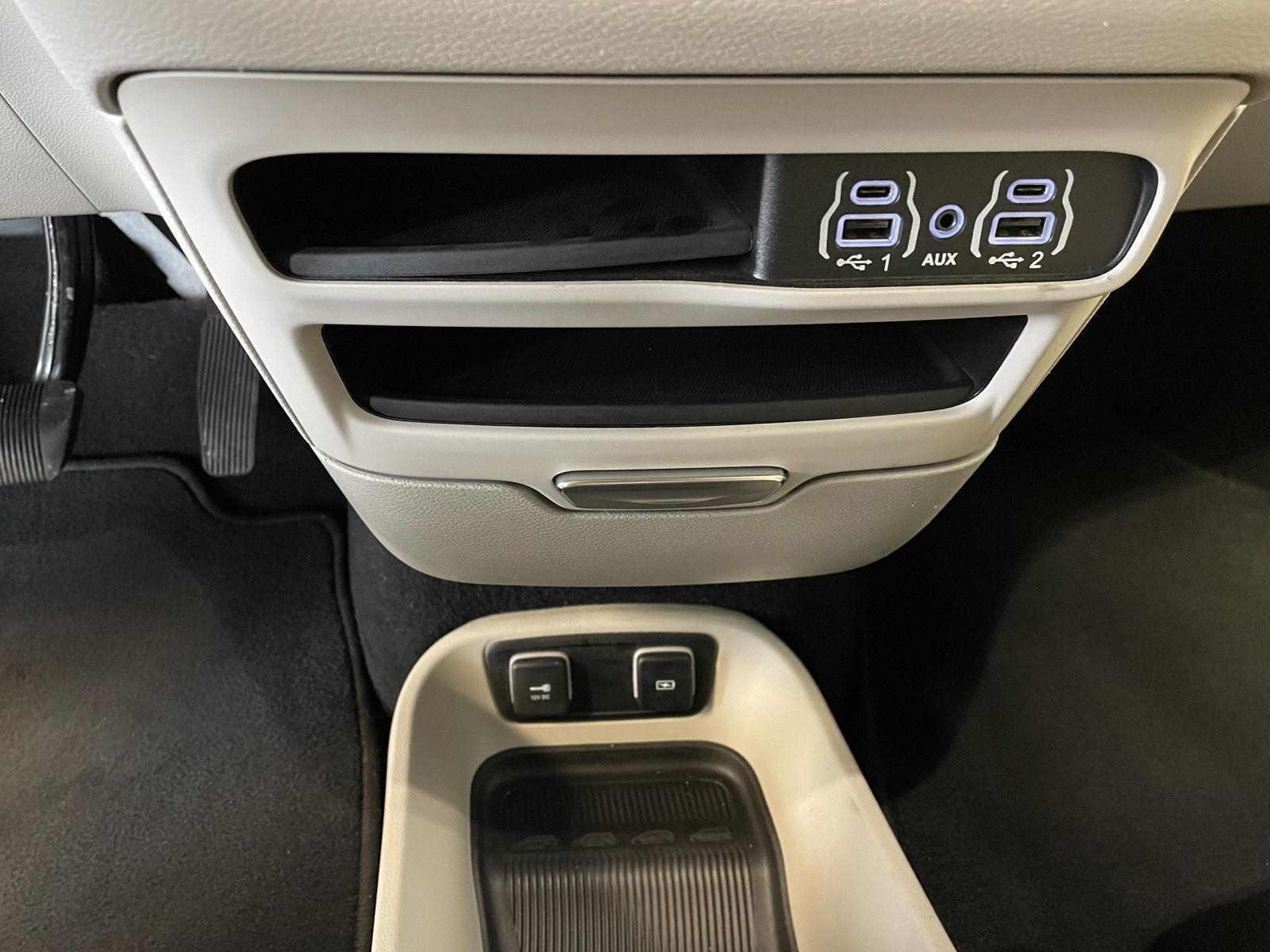 Used 2021 Chrysler Pacifica for sale in St. Joseph MO