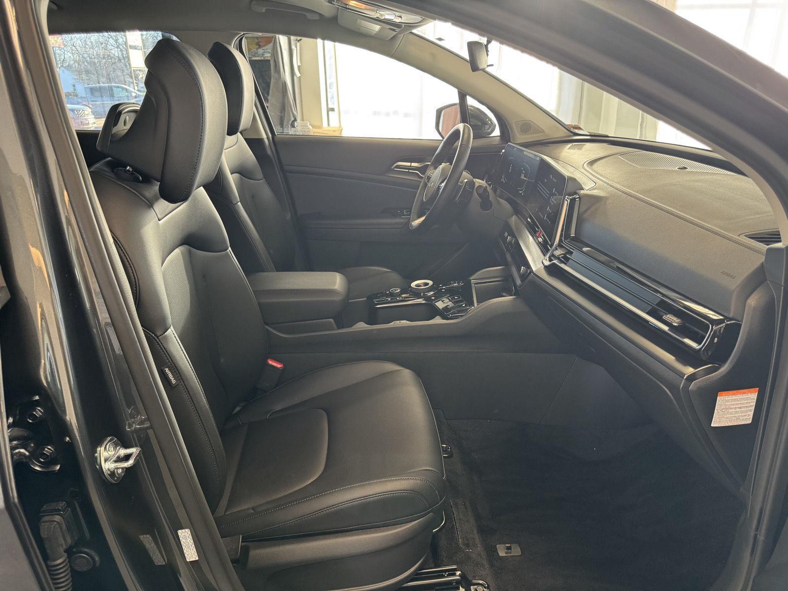 Used 2025 Kia Sportage Hybrid for sale in St. Joseph MO