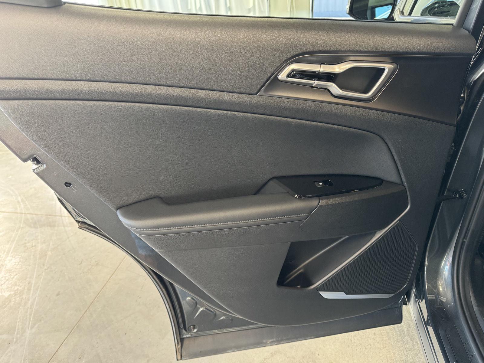 Used 2025 Kia Sportage Hybrid for sale in St. Joseph MO