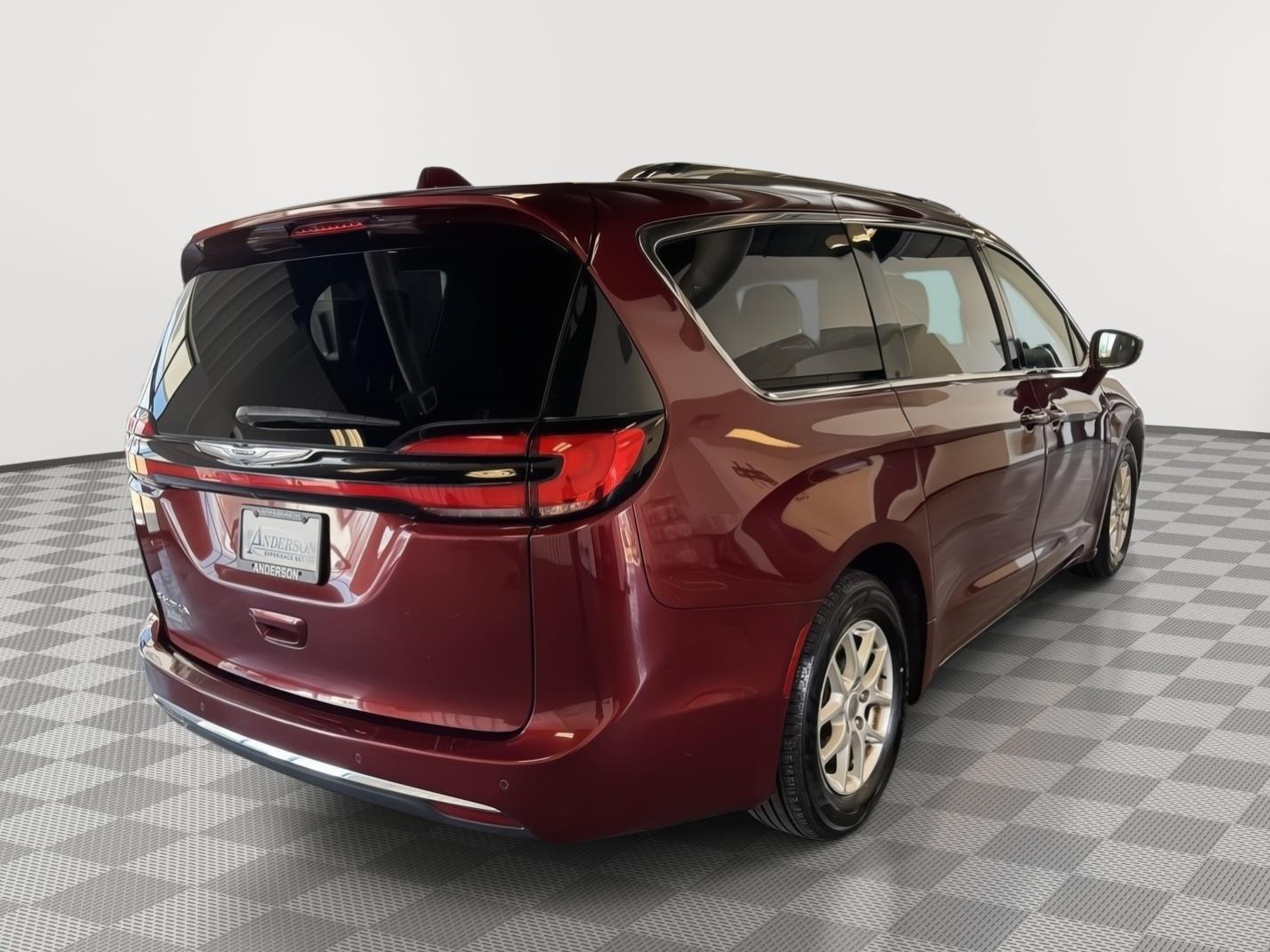 Pre-Owned 2021 Chrysler Pacifica for sale in St. Joseph MO
