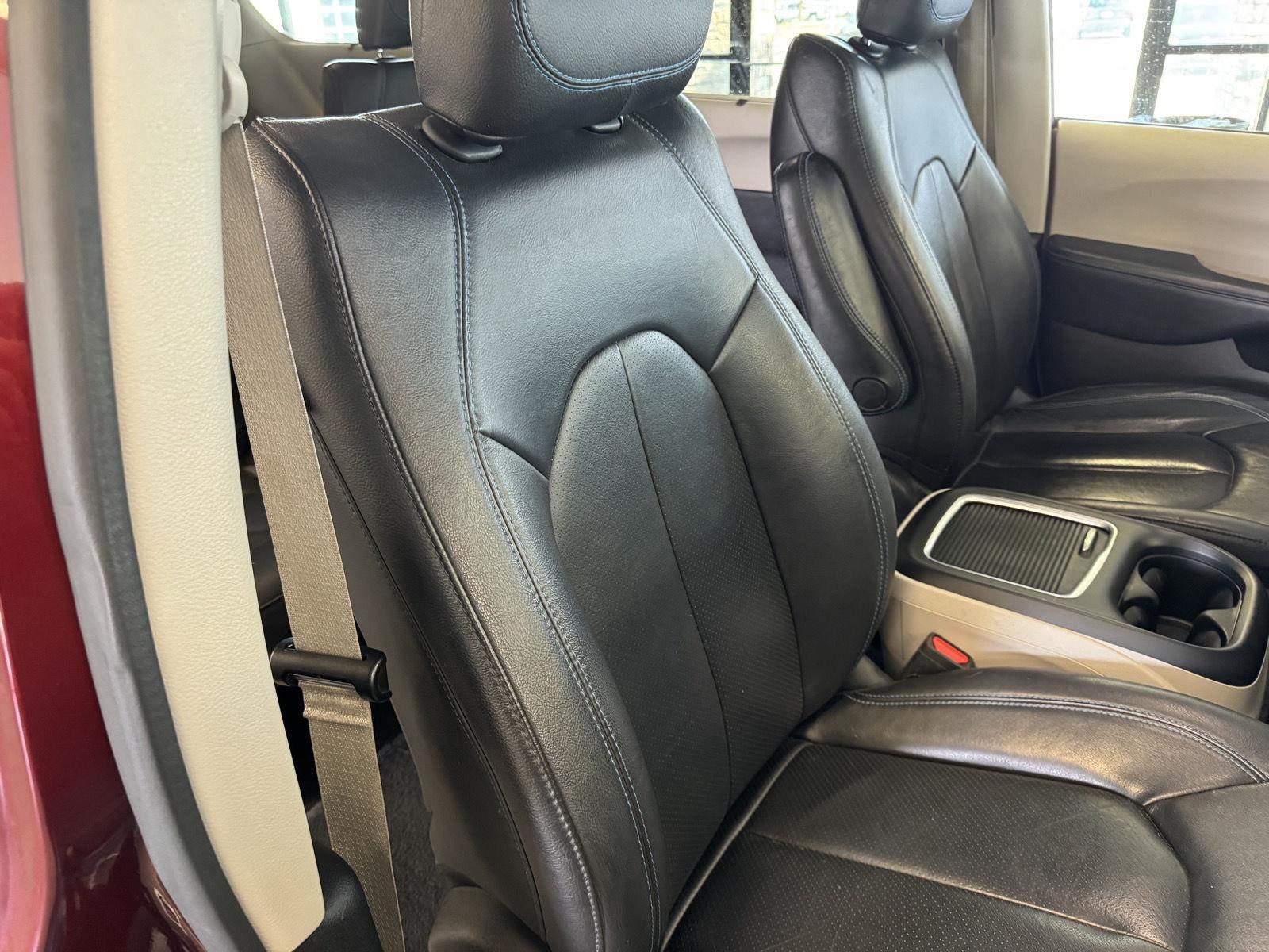 Pre-Owned 2021 Chrysler Pacifica for sale in St. Joseph MO