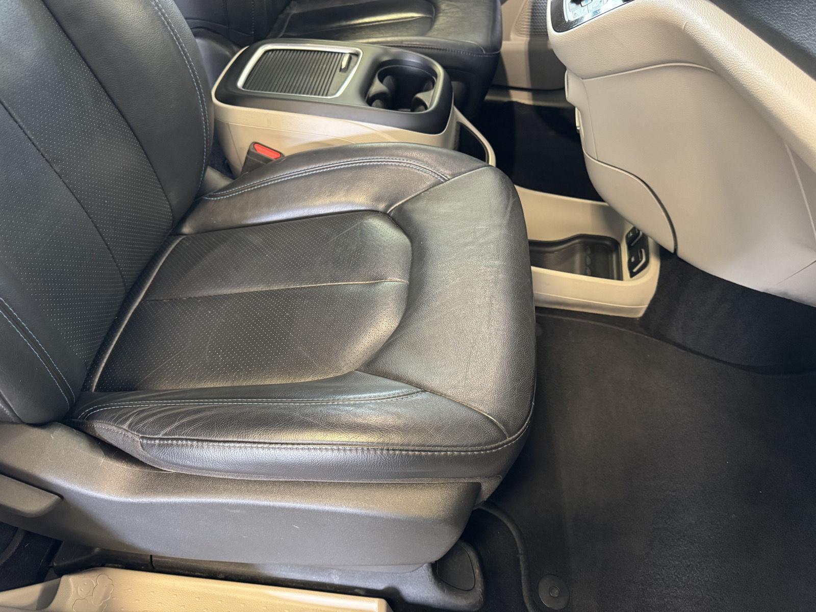 Pre-Owned 2021 Chrysler Pacifica for sale in St. Joseph MO