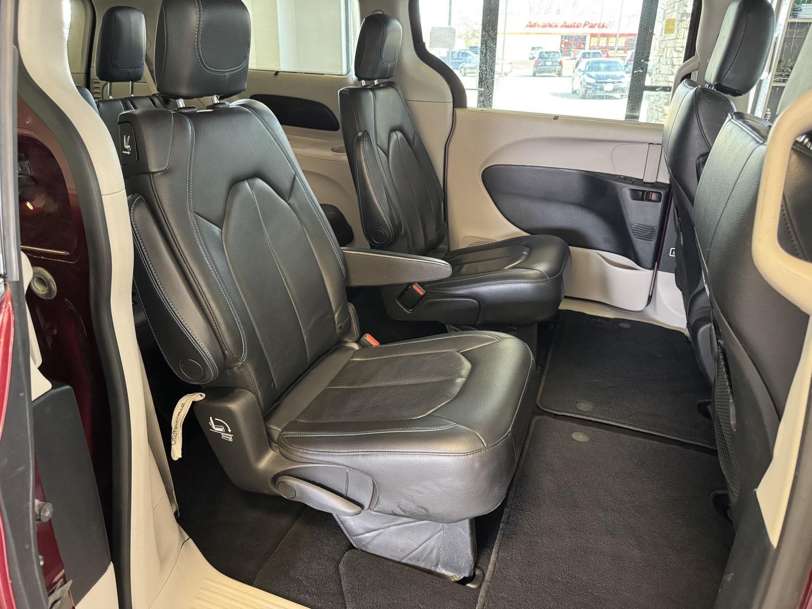 Pre-Owned 2021 Chrysler Pacifica for sale in St. Joseph MO