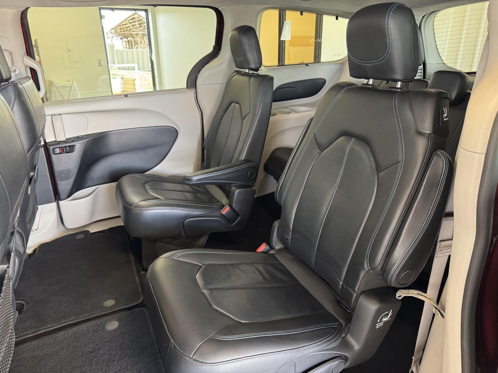 Pre-Owned 2021 Chrysler Pacifica for sale in St. Joseph MO