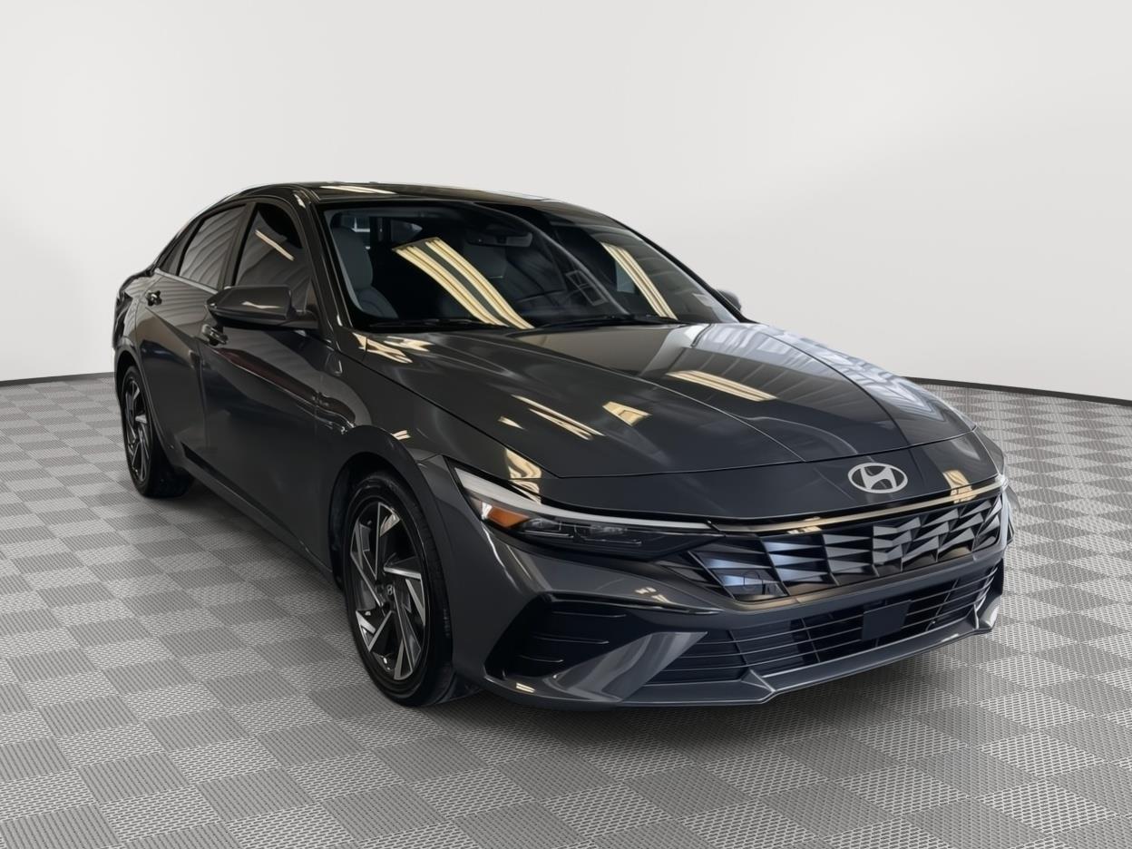 Used 2025 Hyundai Elantra for sale in St. Joseph MO