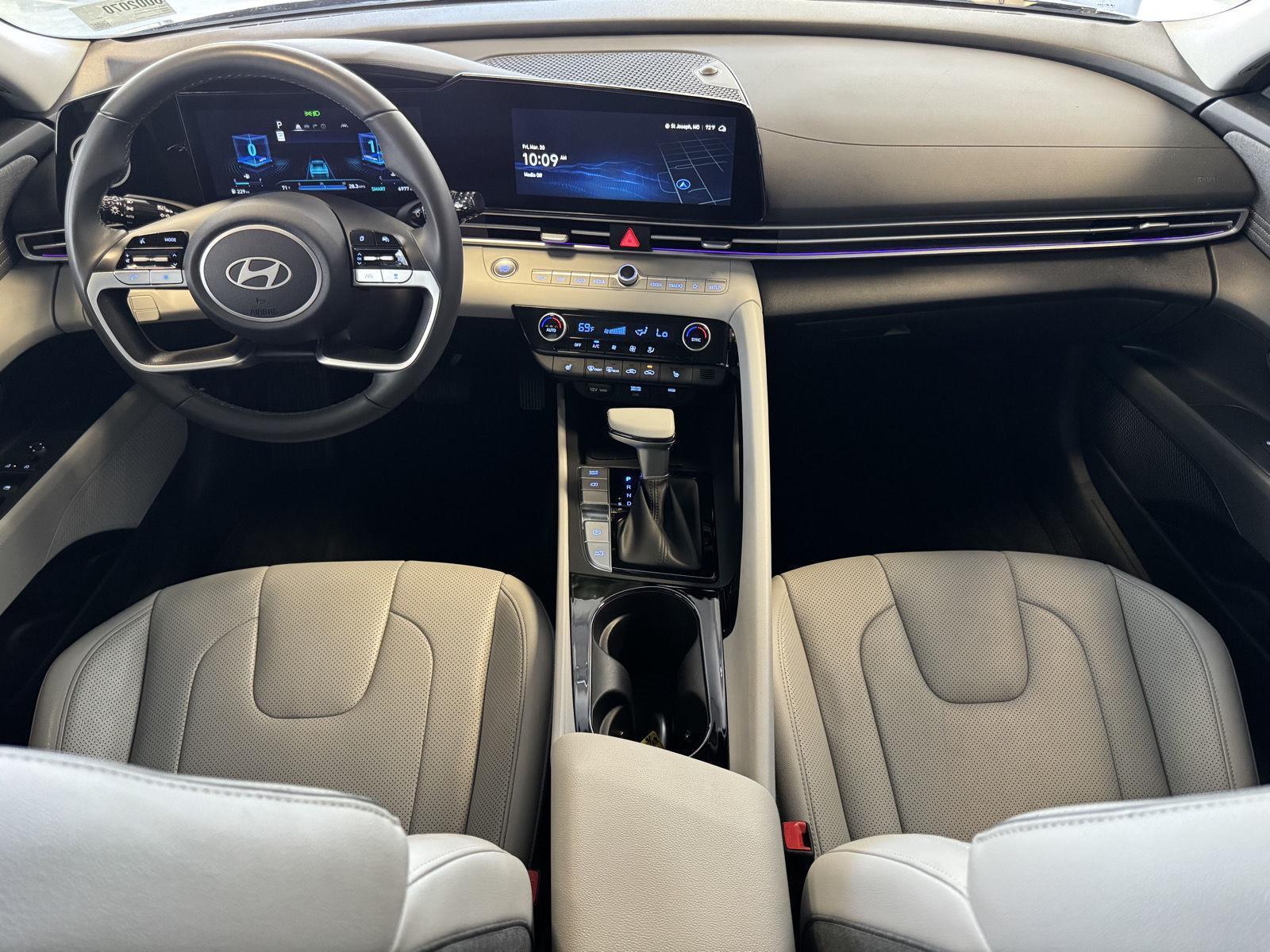 Used 2025 Hyundai Elantra for sale in St. Joseph MO