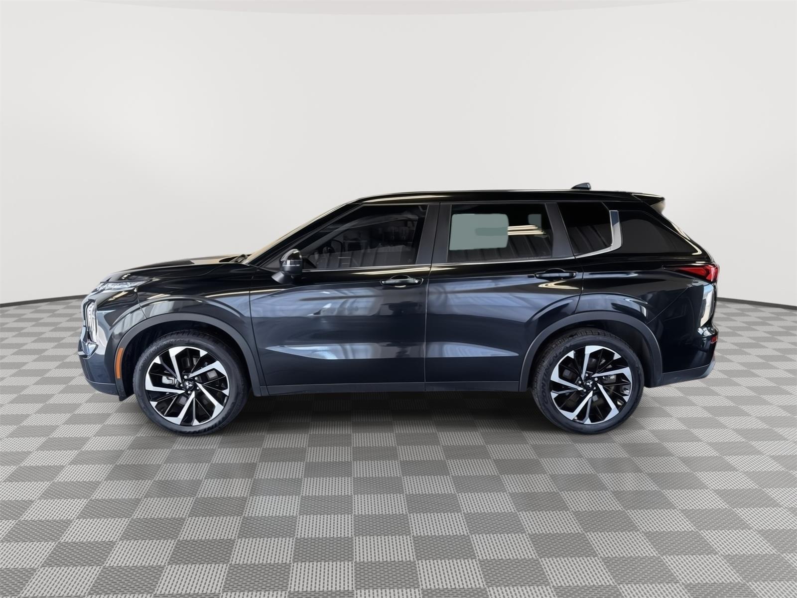 Pre-Owned 2022 Mitsubishi Outlander for sale in St. Joseph MO