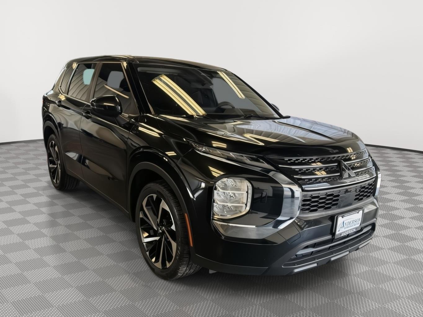 Pre-Owned 2022 Mitsubishi Outlander for sale in St. Joseph MO