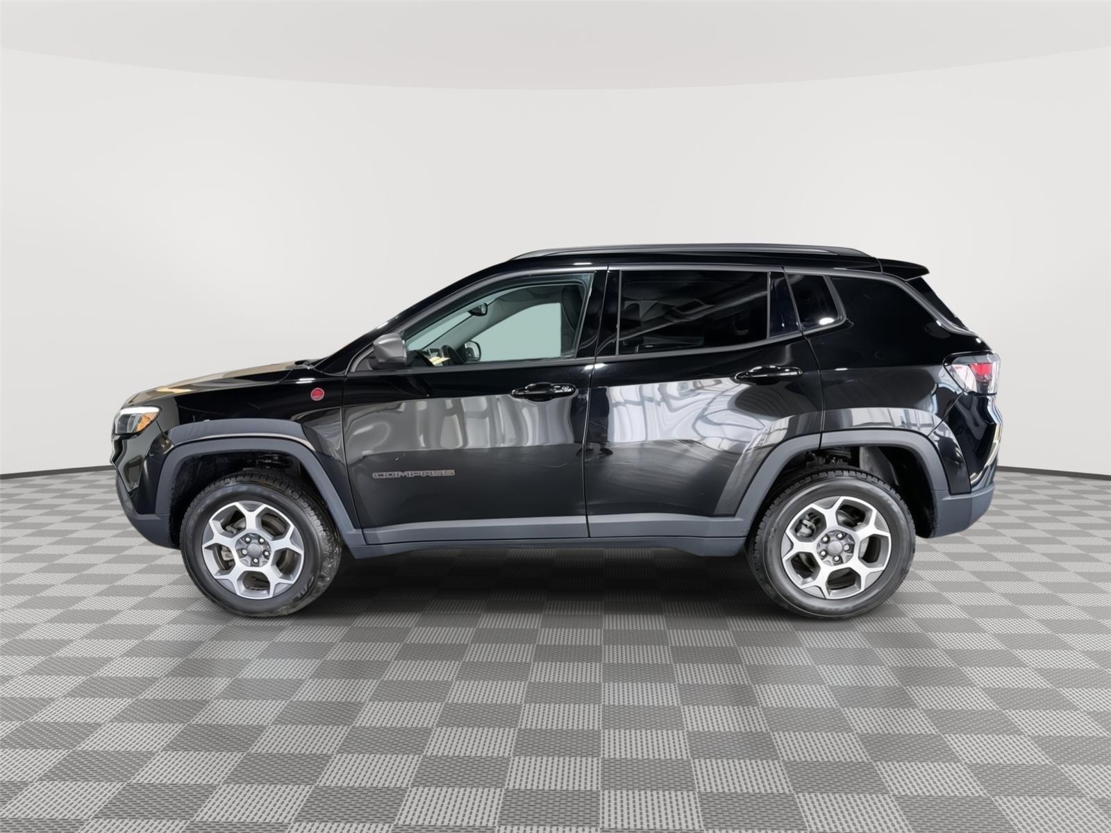 Used 2022 Jeep Compass Trailhawk with VIN 3C4NJDDB7NT175491 for sale in Kansas City