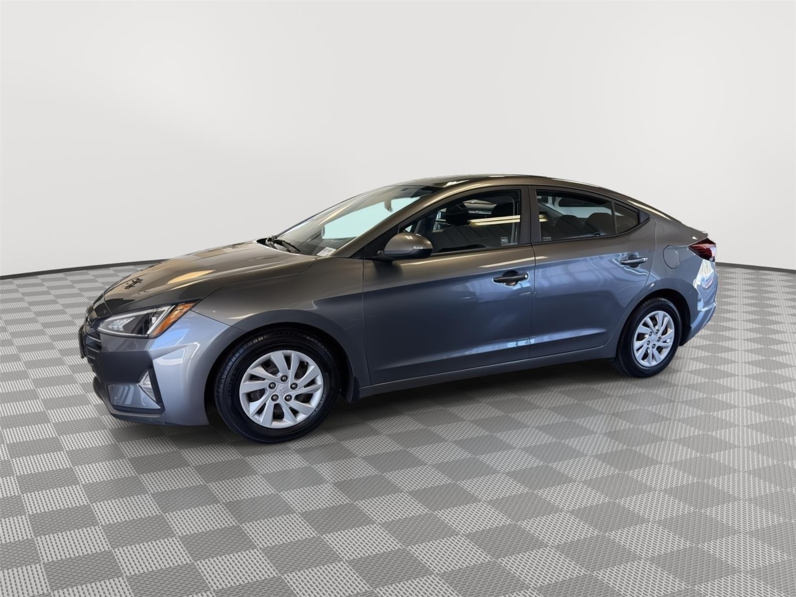 Used 2020 Hyundai Elantra SE with VIN 5NPD74LF4LH526224 for sale in Kansas City