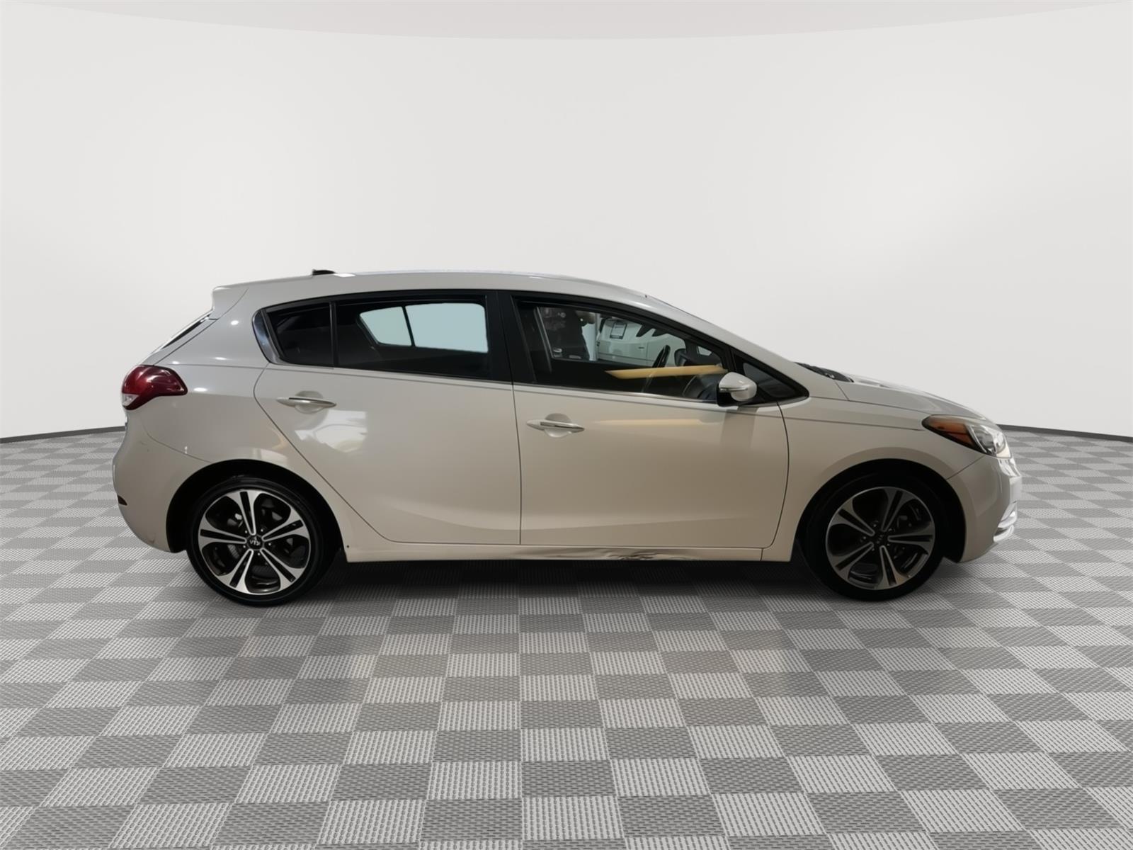 Used 2016 Kia Forte 5-Door for sale in St. Joseph MO