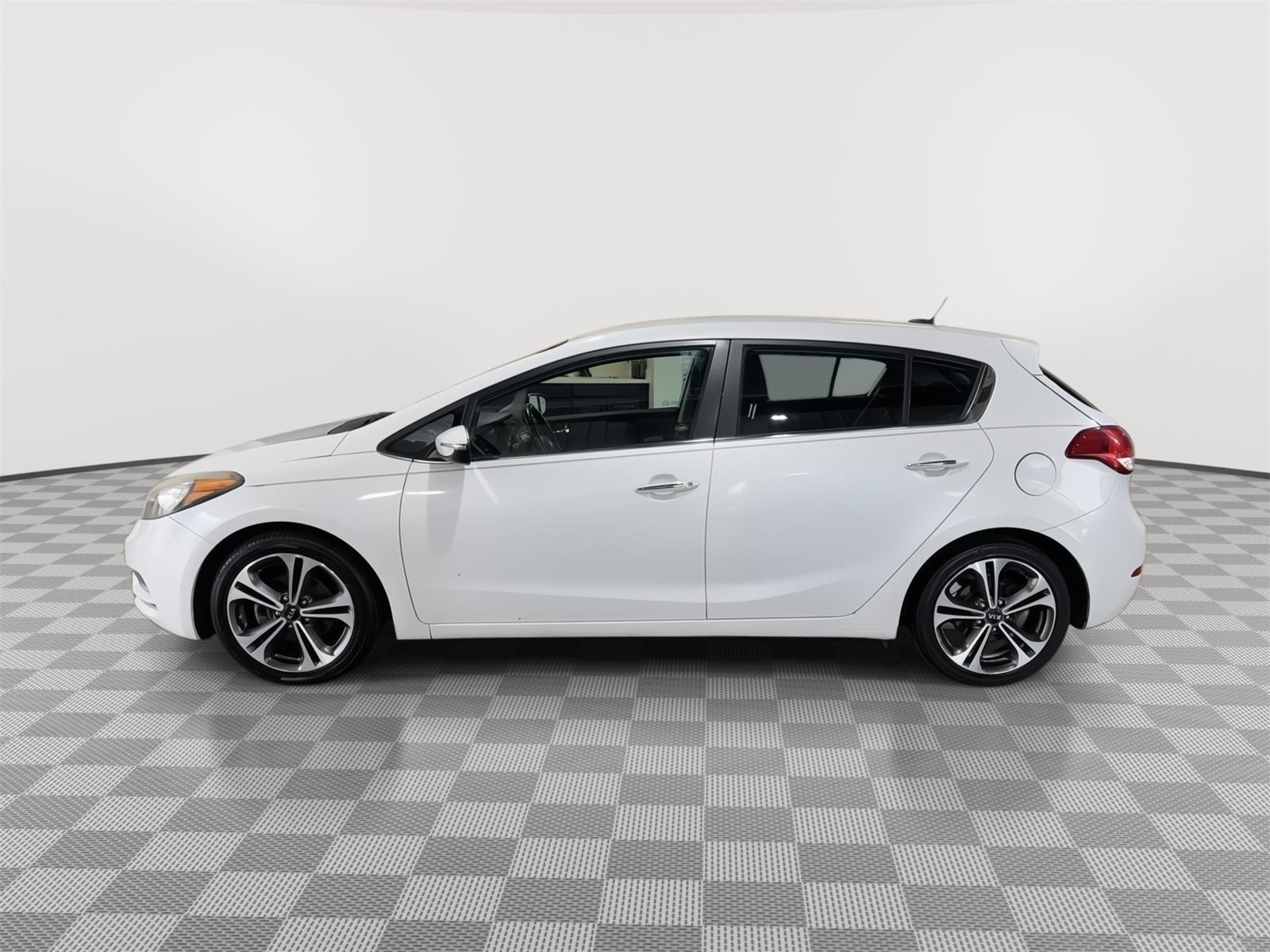 Used 2016 Kia Forte 5-Door for sale in St. Joseph MO
