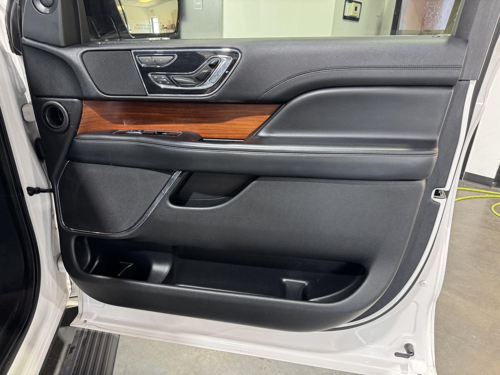 Used 2018 Lincoln Navigator for sale in St. Joseph MO