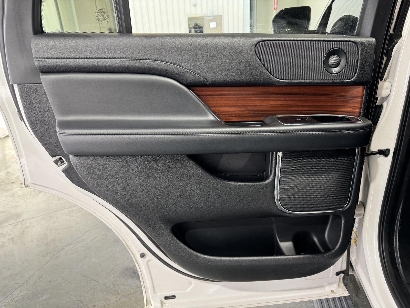 Used 2018 Lincoln Navigator for sale in St. Joseph MO