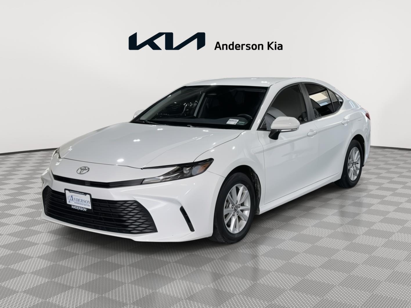 2025 Toyota Camry LE FWD