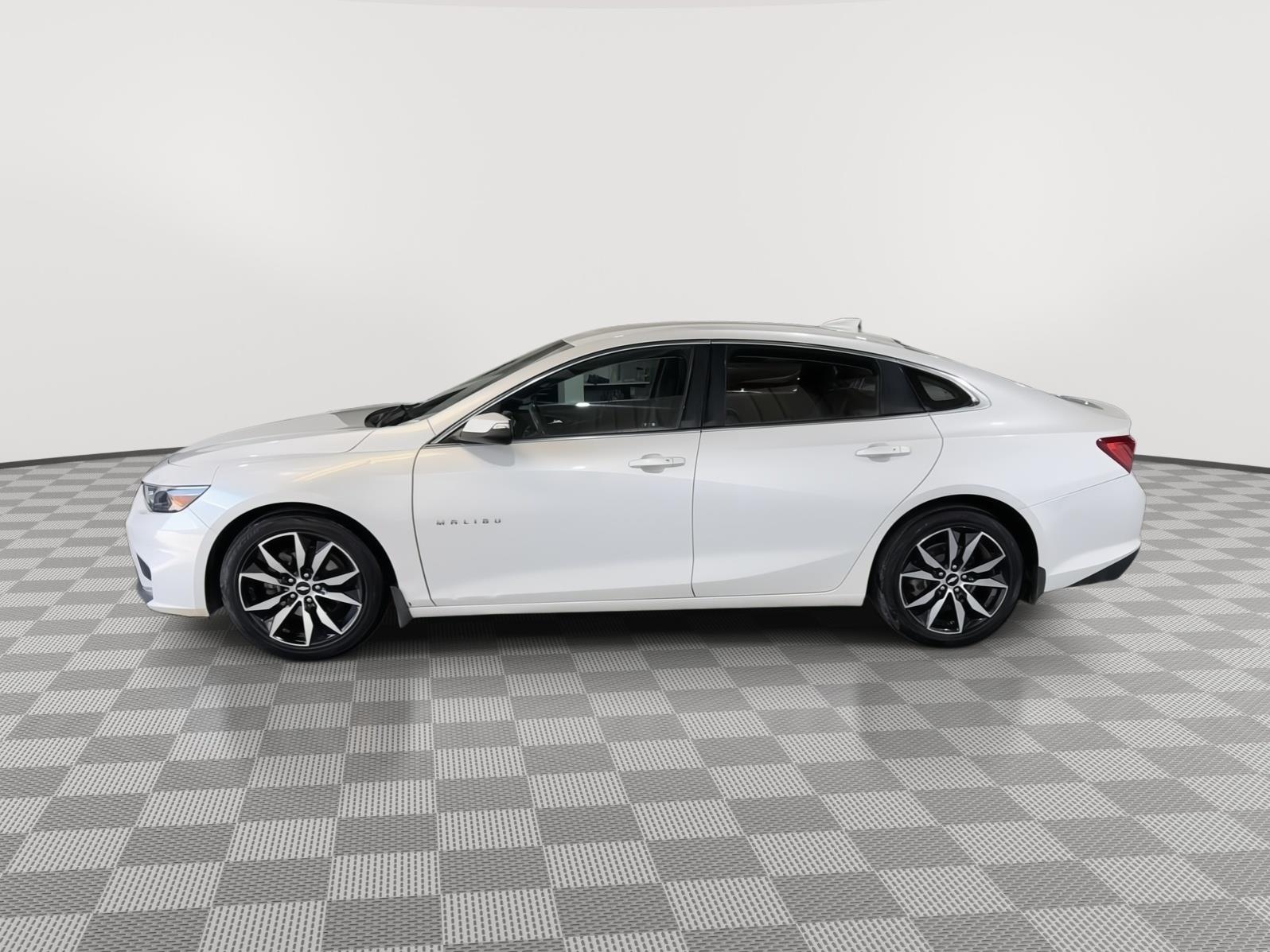 Used 2018 Chevrolet Malibu for sale in St. Joseph MO