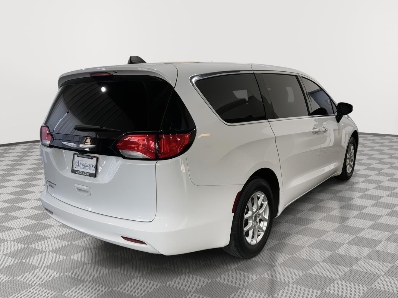 Pre-Owned 2022 Chrysler Voyager for sale in St. Joseph MO