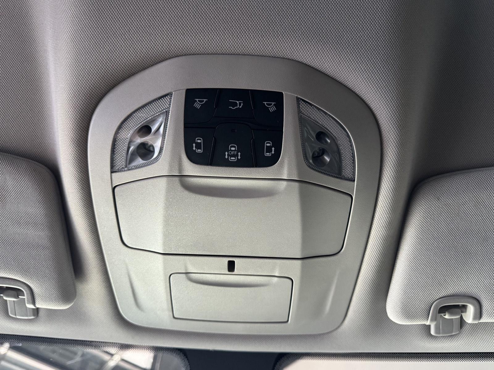 Pre-Owned 2022 Chrysler Voyager for sale in St. Joseph MO