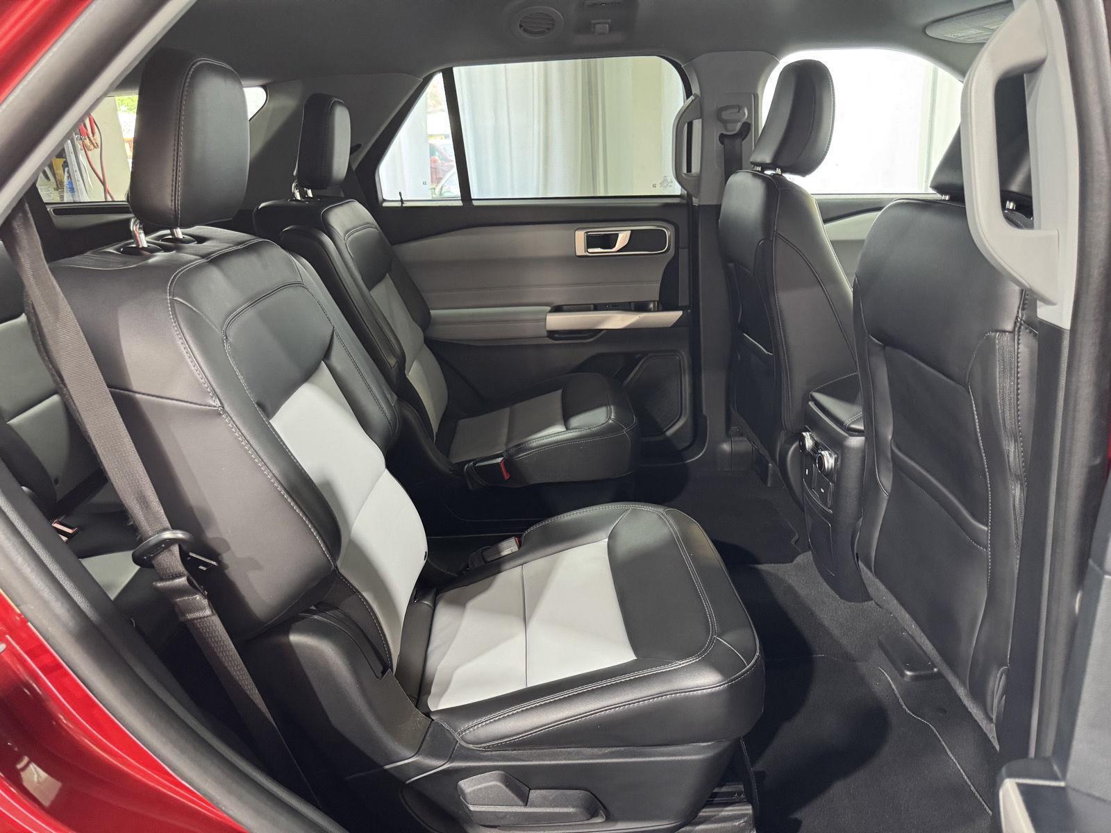 Vehicle photo 20
