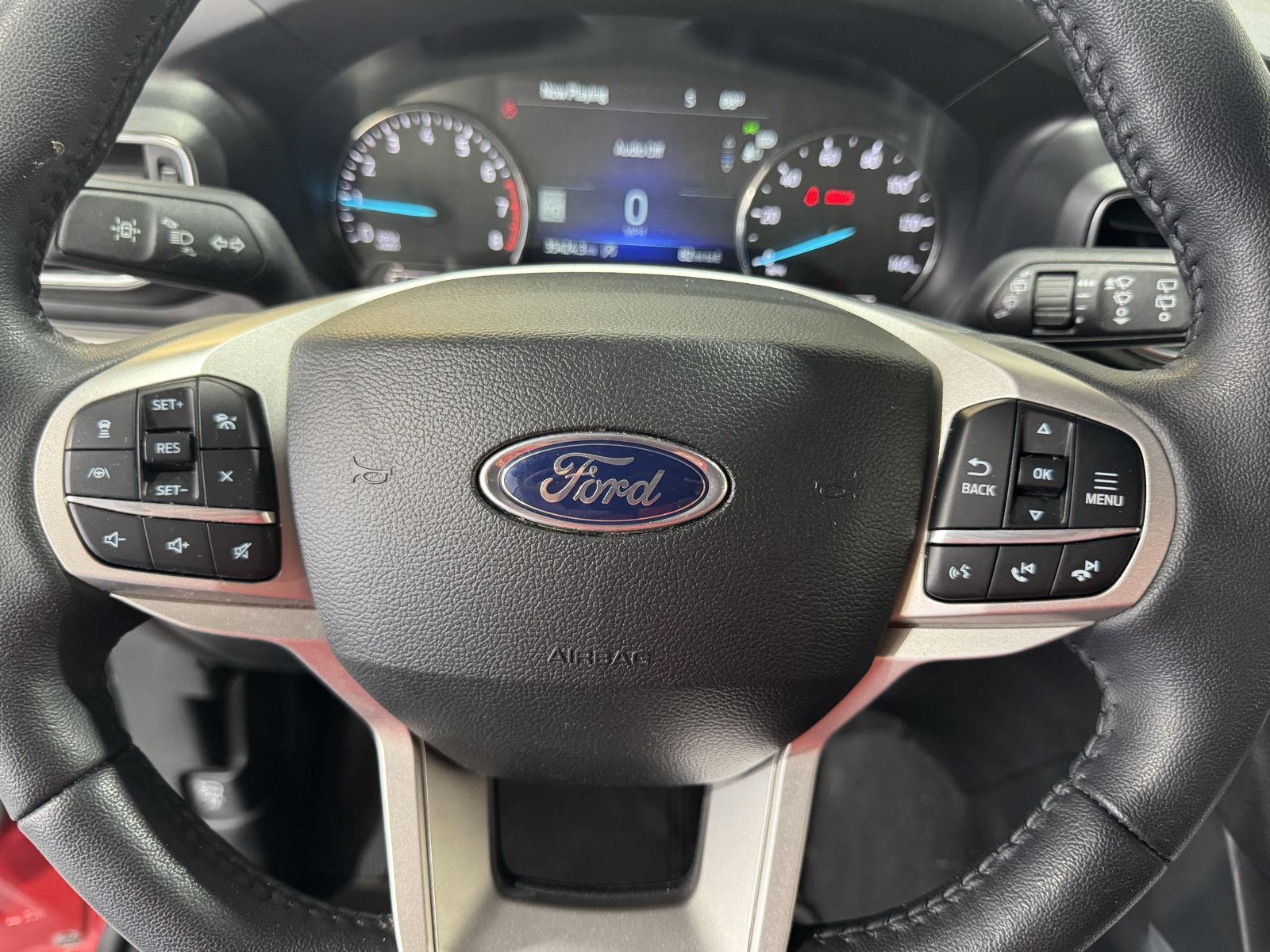 Vehicle photo 32