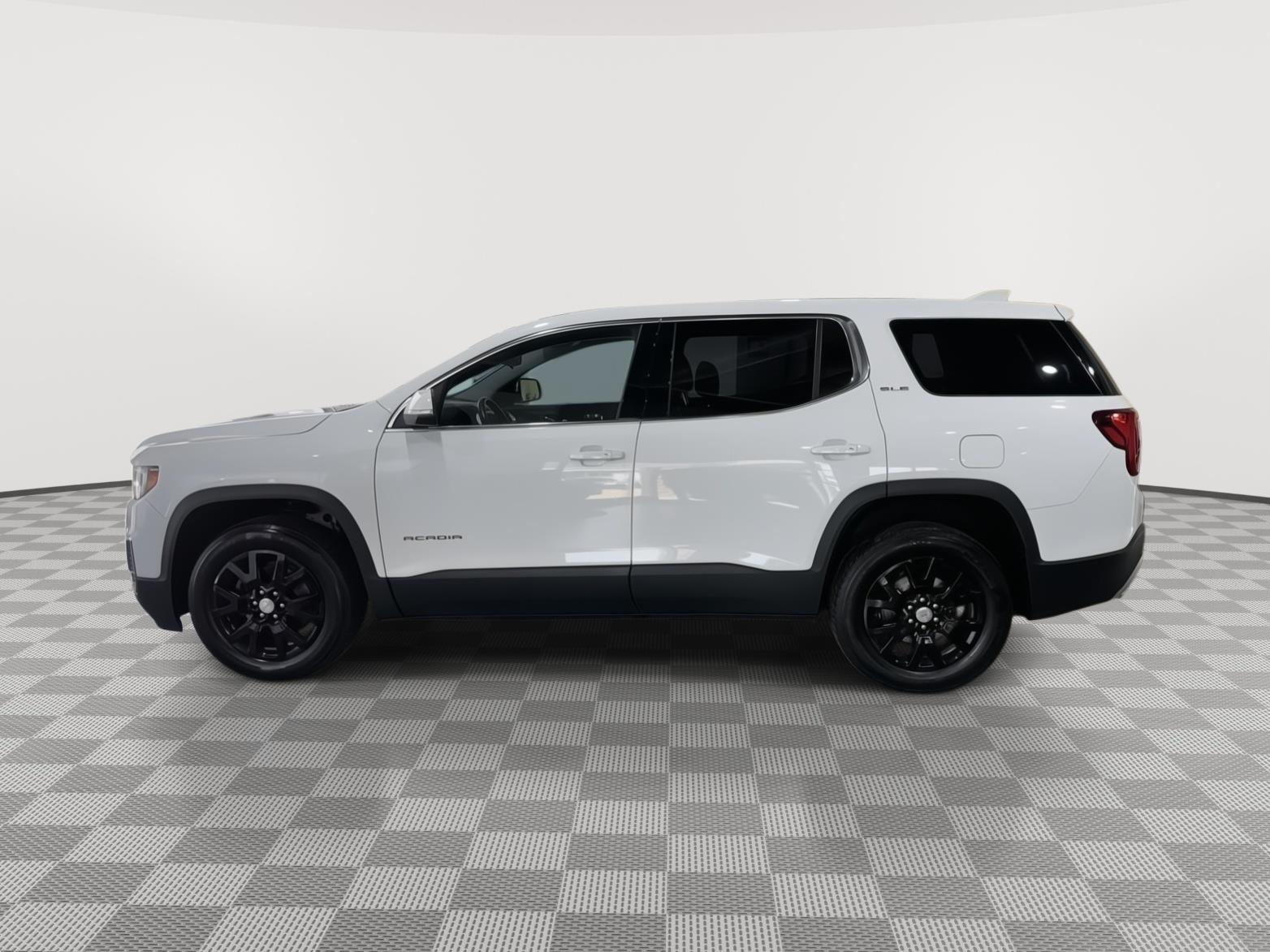 Vehicle photo 2
