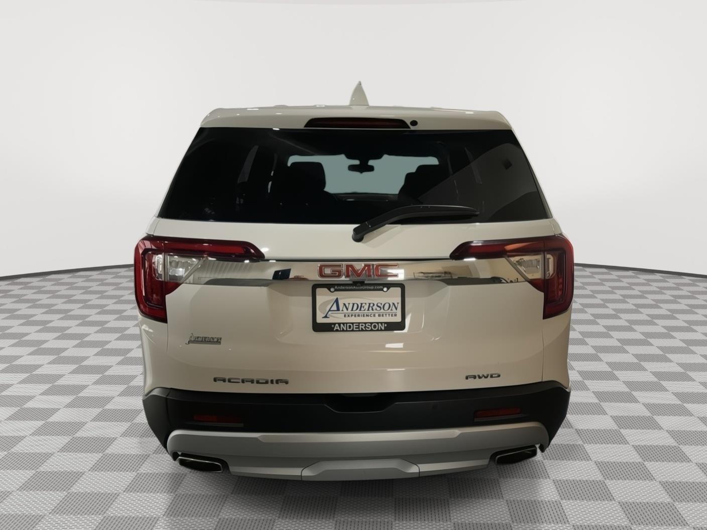 Vehicle photo 8