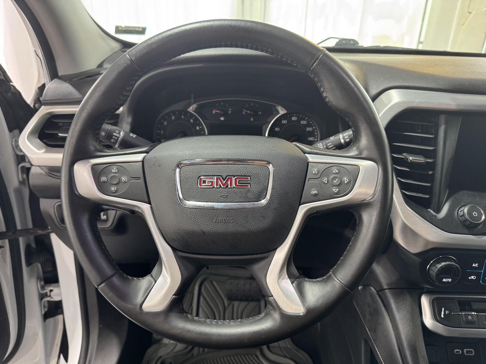 Vehicle photo 11