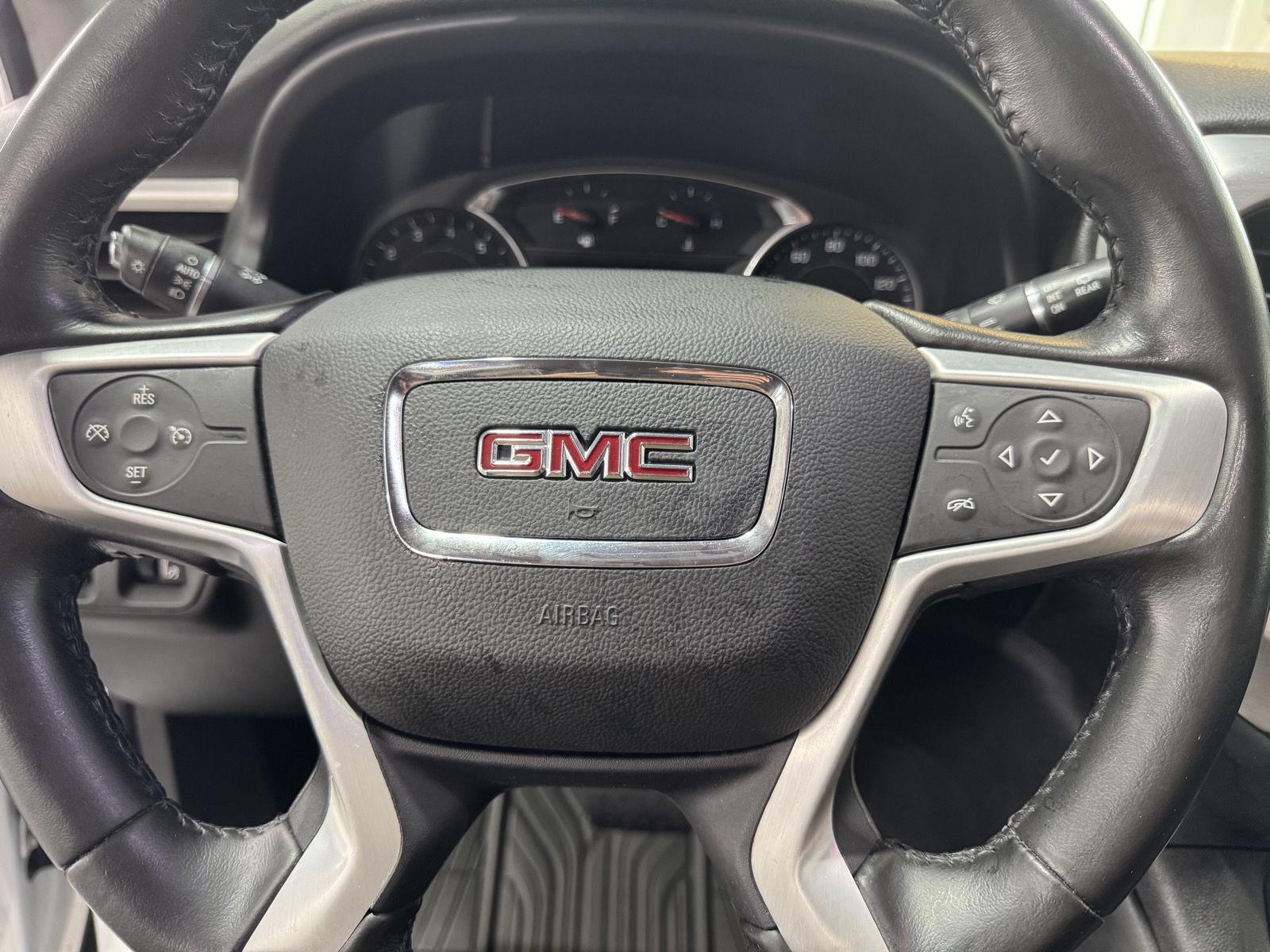 Vehicle photo 12
