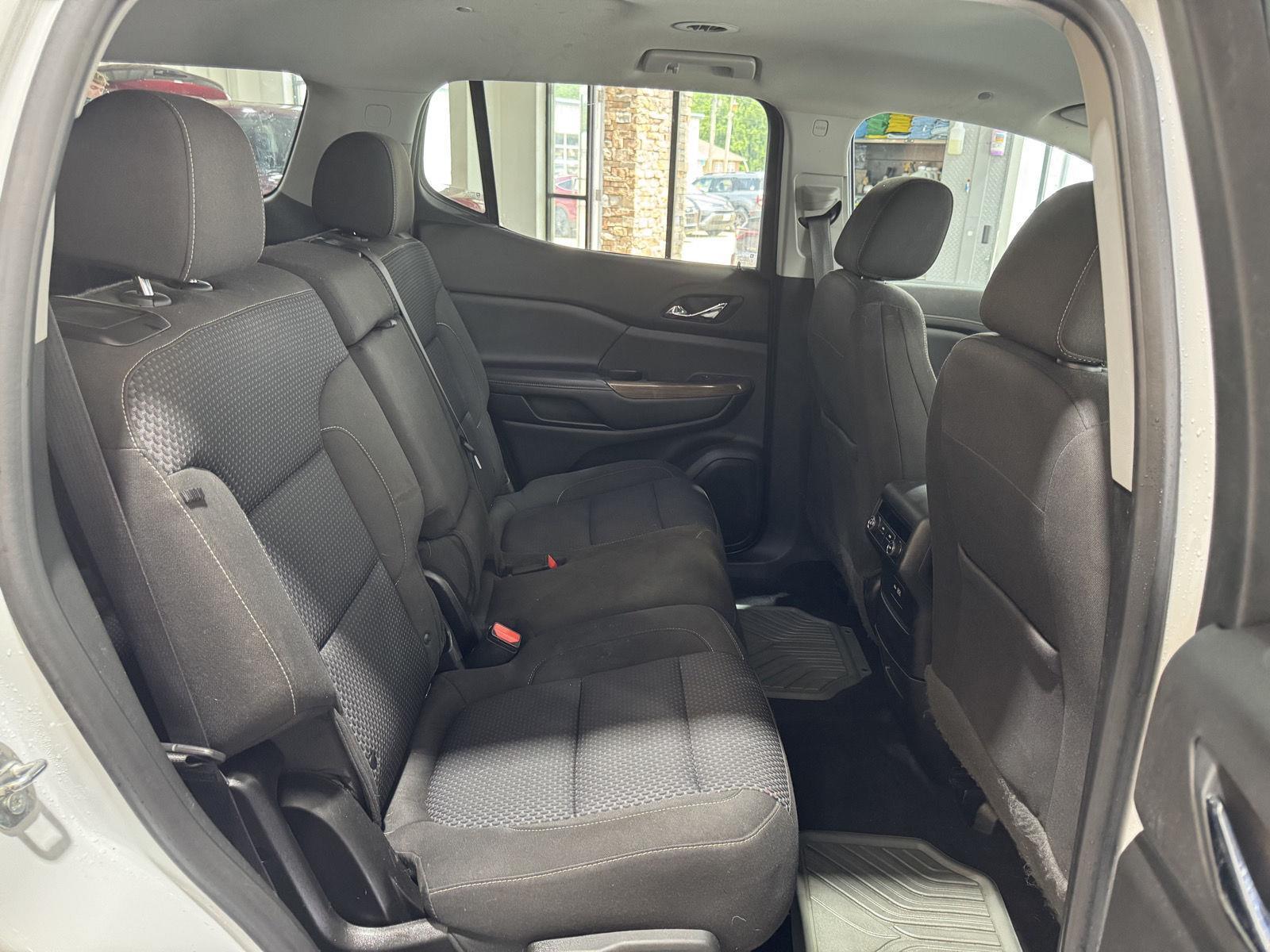Vehicle photo 21
