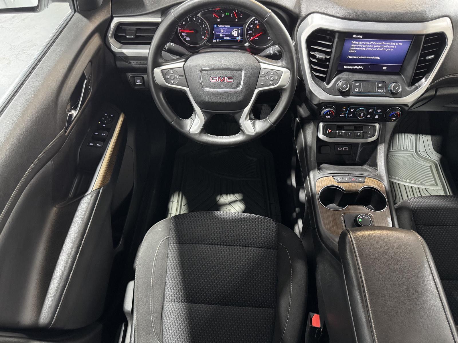 Vehicle photo 26