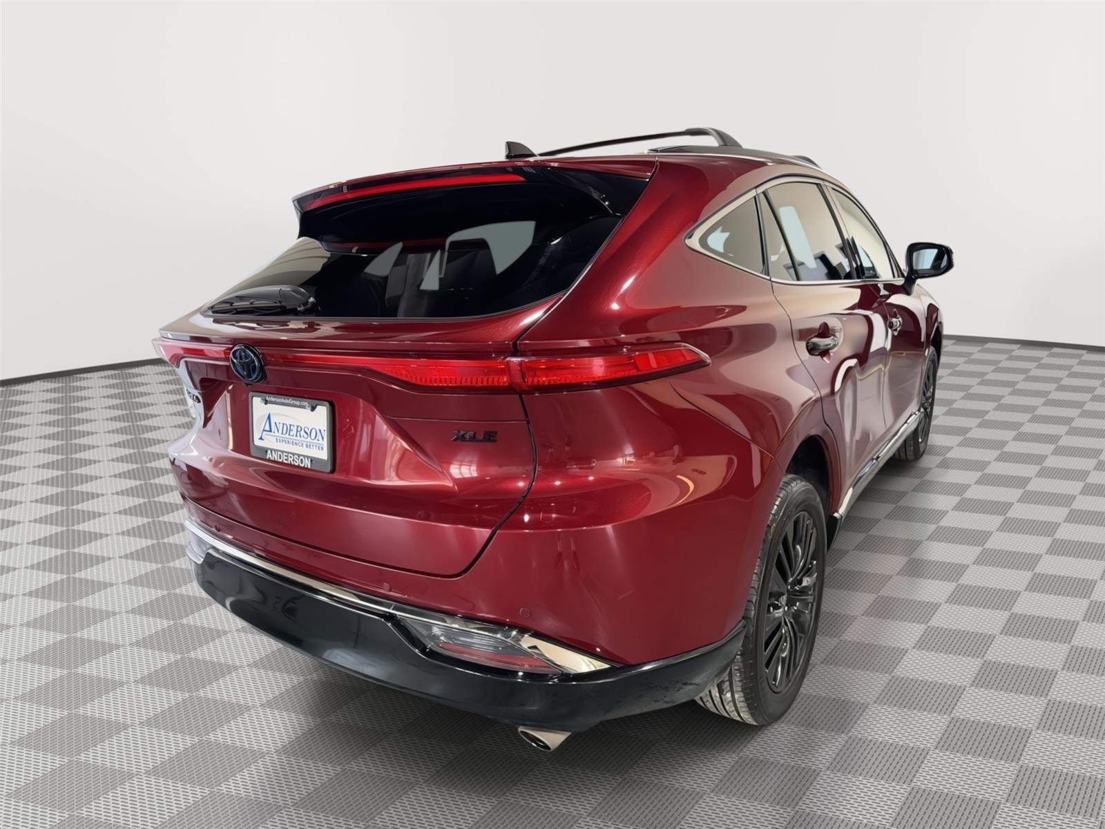 Vehicle photo 7