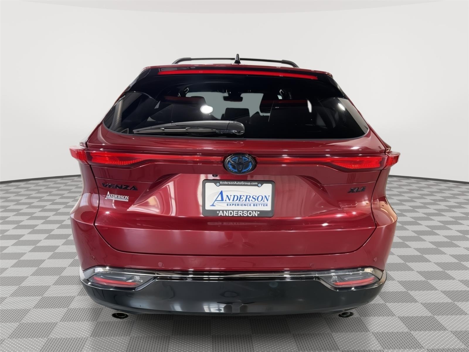 Vehicle photo 8