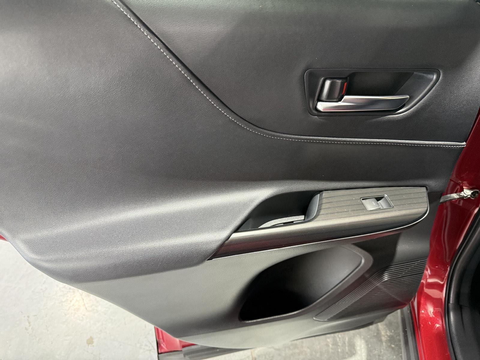 Vehicle photo 22