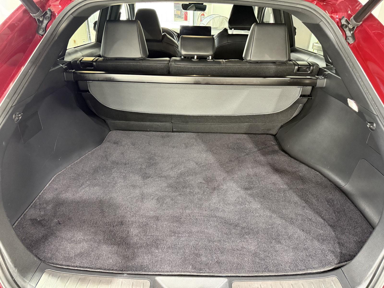 Vehicle photo 36