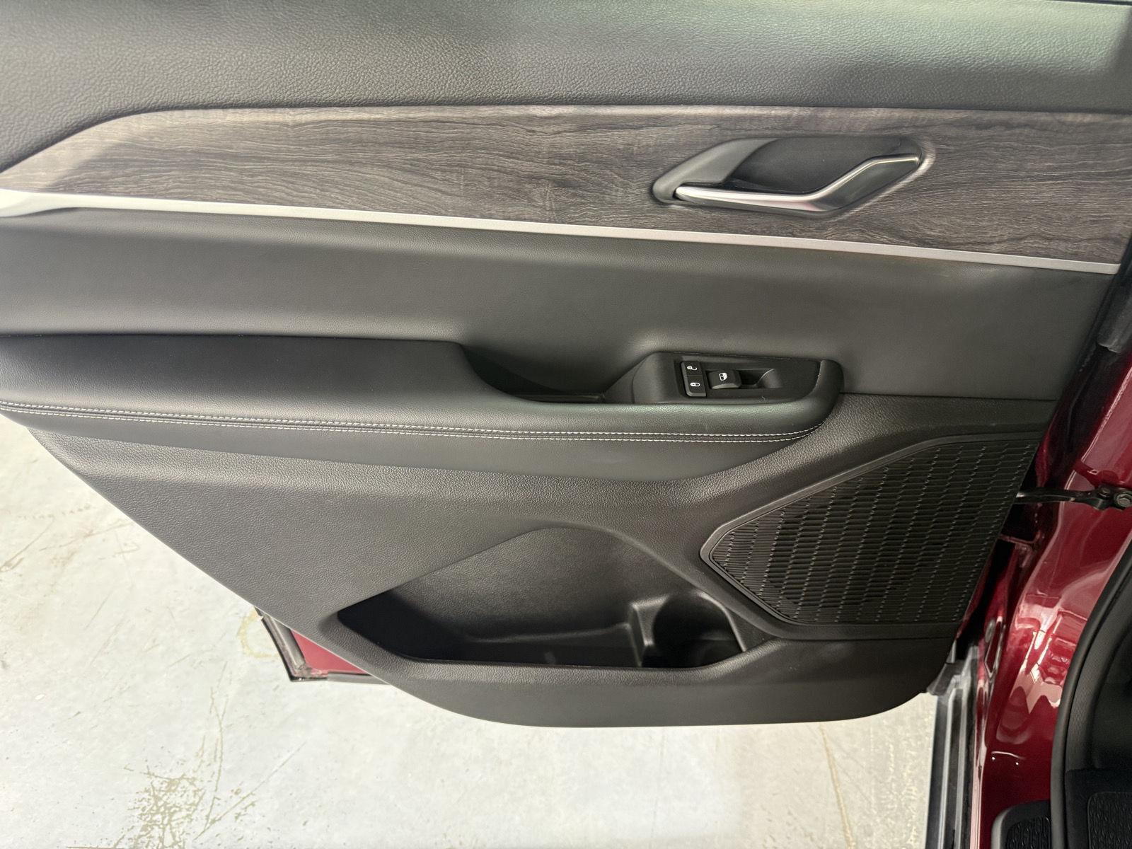 Used 2023 Jeep Grand Cherokee L for sale in St. Joseph MO