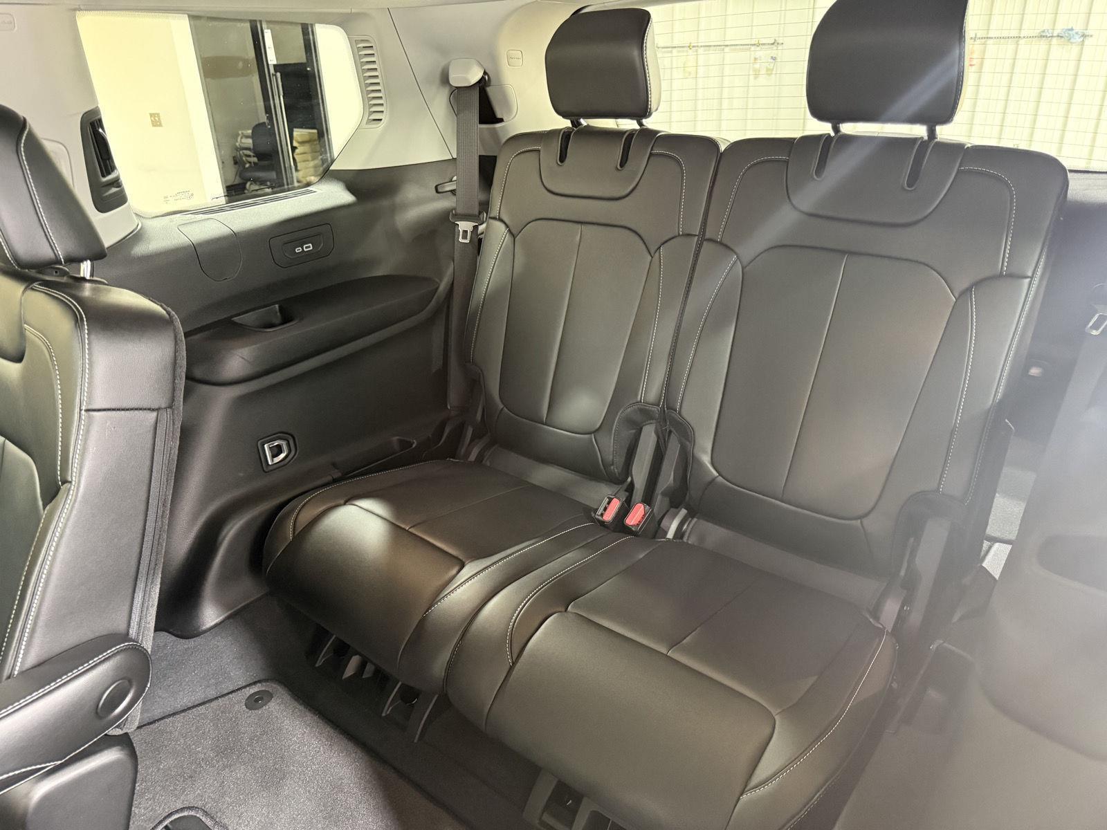 Used 2023 Jeep Grand Cherokee L for sale in St. Joseph MO