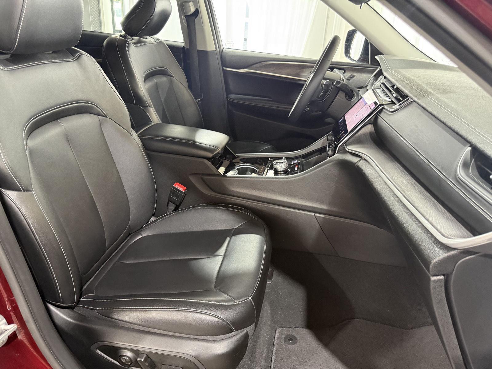 Used 2023 Jeep Grand Cherokee L for sale in St. Joseph MO