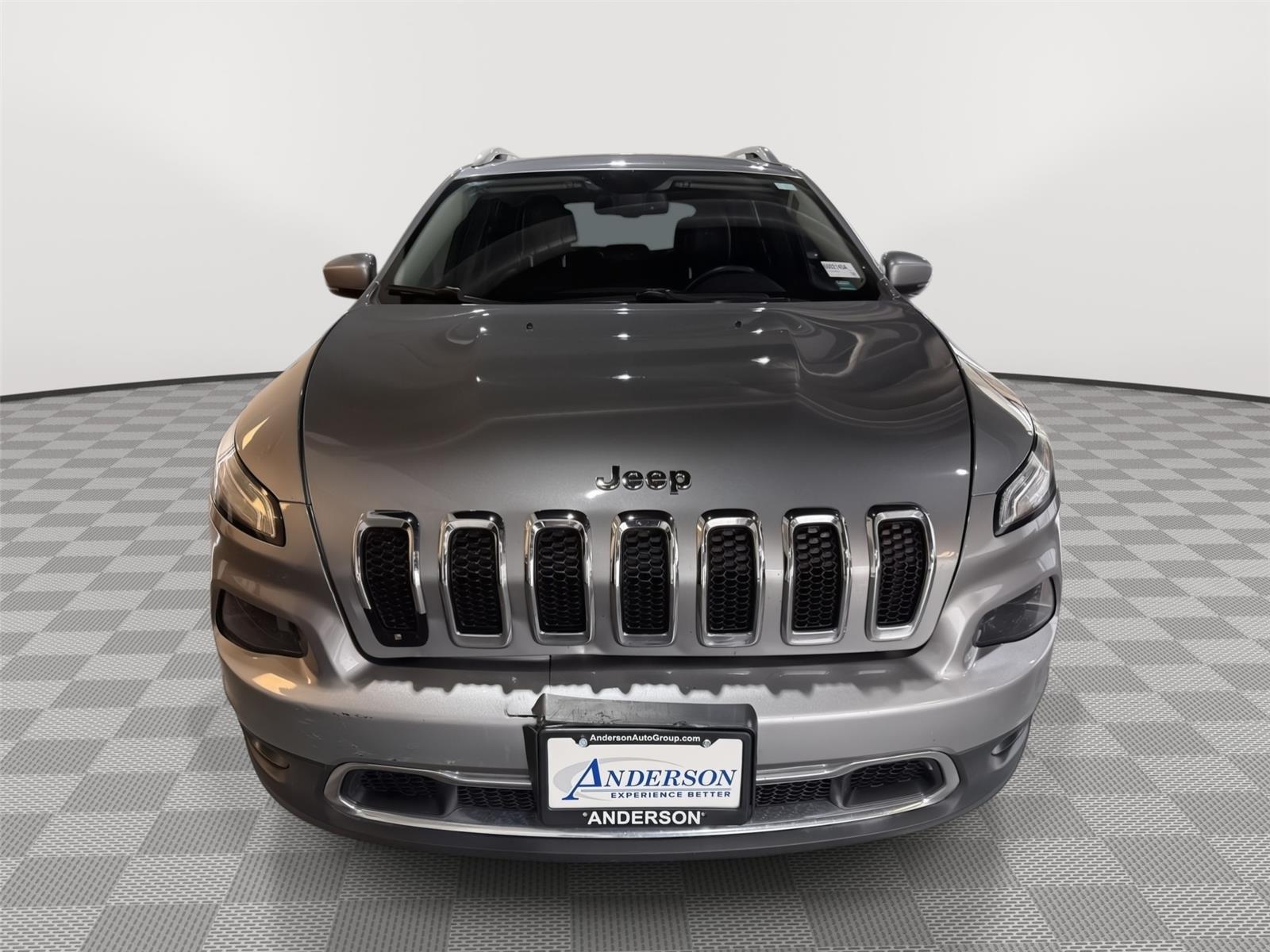 Vehicle photo 4