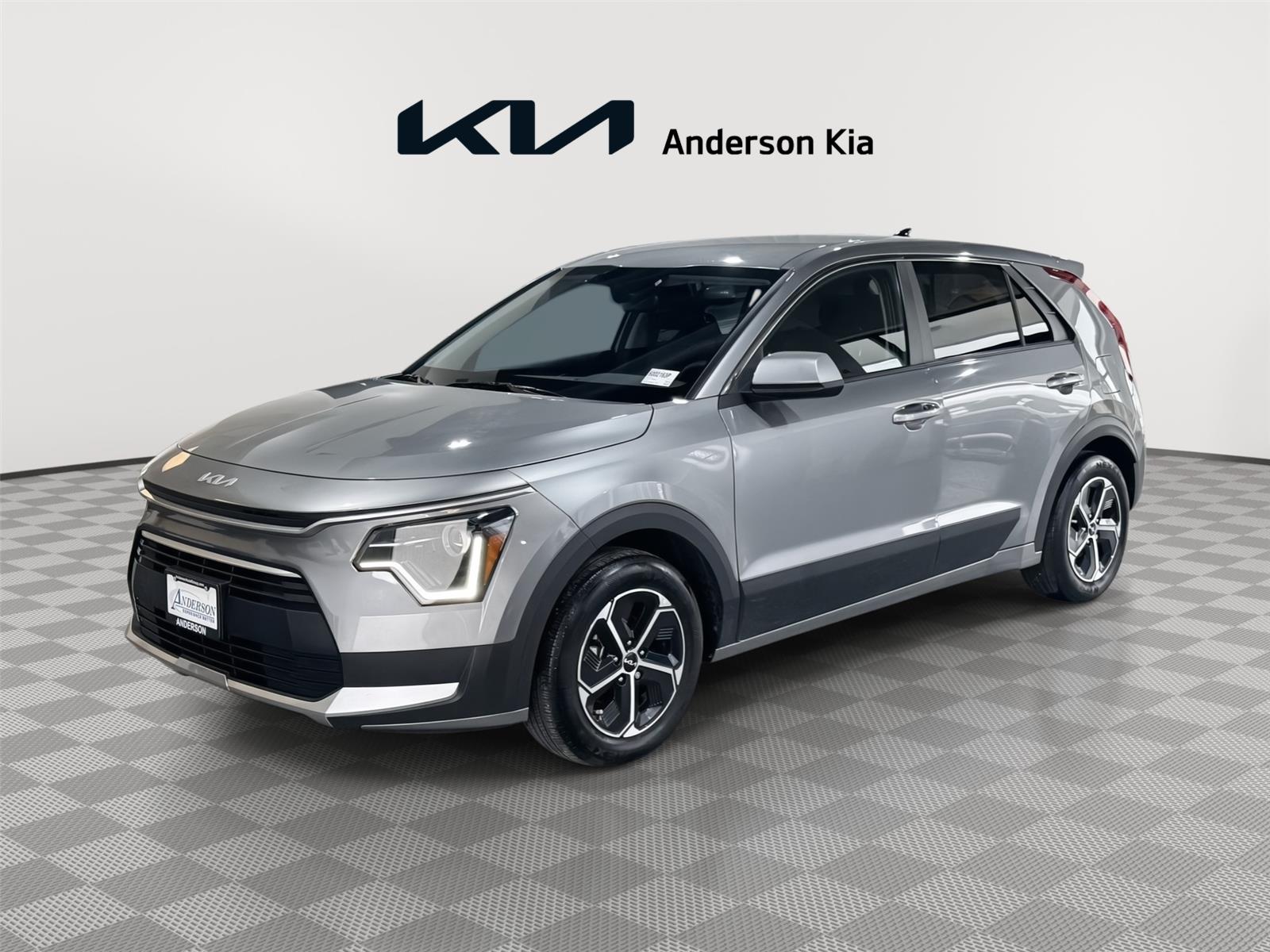 2023 Kia Niro LX HEV's photo