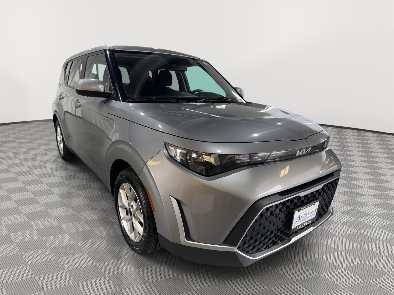 Vehicle photo 5