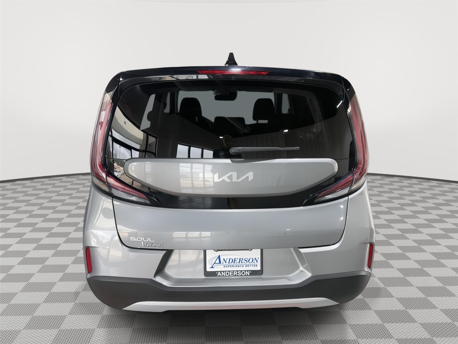 Vehicle photo 8