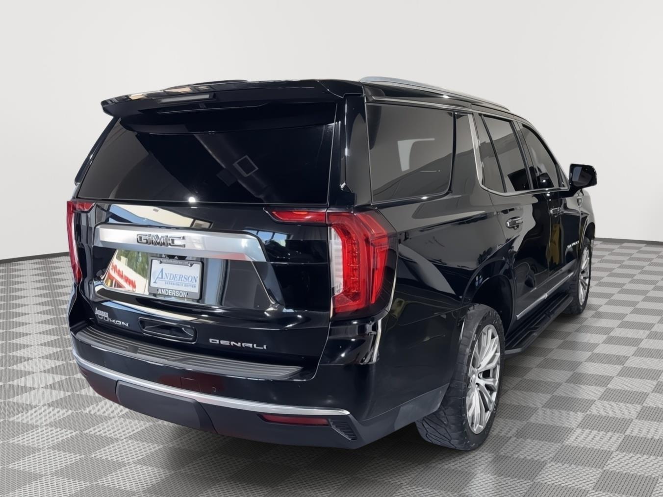 Vehicle photo 7